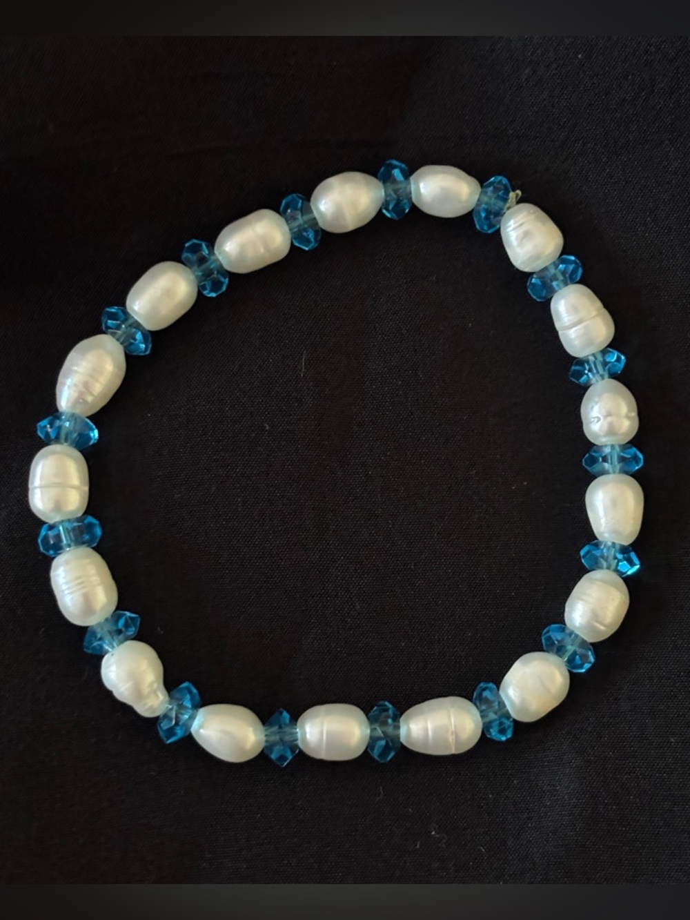 Freshwater  Pearl and Blue Crystal Stretch Bracelet ~ NWOT